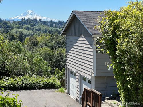 21010 9th Avenue S, Des Moines, WA, 98198 | Card Image