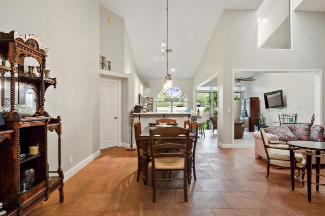 202 Sabal Palm Ln, House other with 3 bedrooms, 2 bathrooms and null parking in Palm Beach Gardens FL | Image 7