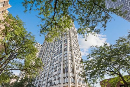 3211-5445 Sheridan Rd, Chicago, IL, 60640-7480 | Card Image