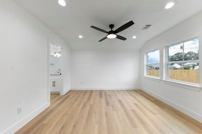 5610 Chapman St, House other with 2 bedrooms, 2 bathrooms and null parking in Houston TX | Image 14