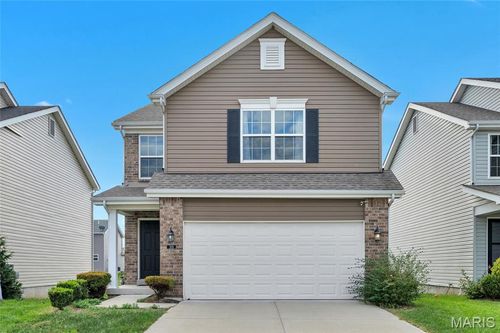 335 Charlestowne Place Drive, St Charles, MO, 63301 | Card Image