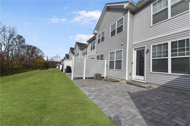 31 Lindentree Ln, Condo with 3 bedrooms, 4 bathrooms and 2 parking in Middletown NY | Image 34