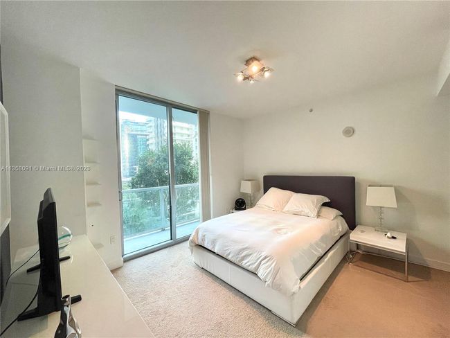 1006-S - 79 Sw 12 Th St, Condo with 2 bedrooms, 2 bathrooms and null parking in Miami FL | Image 16
