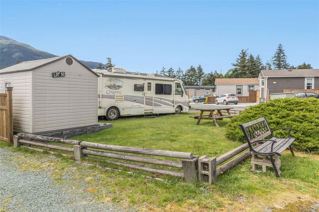 Storage shed and yard space - Motorhome not included | Image 5