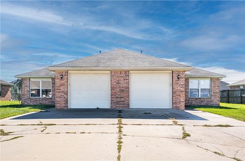 401 Southern Trace Dr, Rogers, AR, 72758 | Card Image