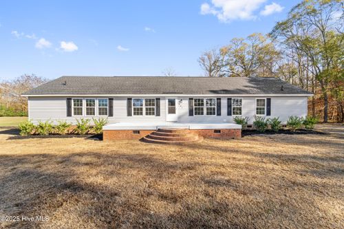 331 Dover Rd, Cove City, NC, 28523-9749 | Card Image