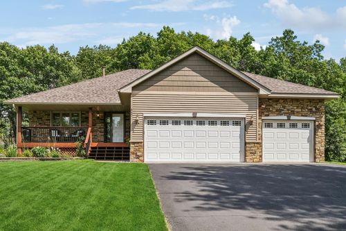 547 Hawthorn Rd, Lino Lakes, MN, 55014-1972 | Card Image