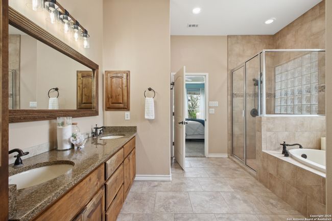 254 Hidden Ridge Dr, House other with 5 bedrooms, 4 bathrooms and null parking in Bulverde TX | Image 23