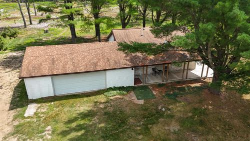 12504 N N Pine Avenue, Paris, MI, 49338 | Card Image