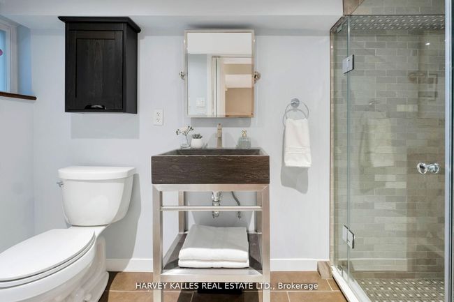 65 Tiverton Ave, House other with 3 bedrooms, 2 bathrooms and 2 parking in Toronto ON | Image 35
