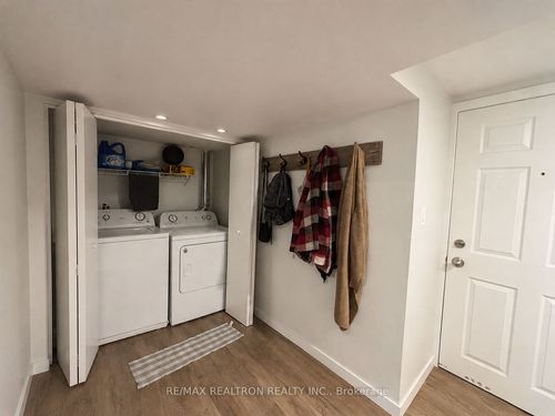 b-14 Jasper Crt, Kitchener, ON, N2E1C6 | Card Image