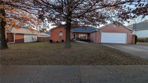 2783 N Boxwood Drive, Fayetteville, AR, 72703 | Card Image