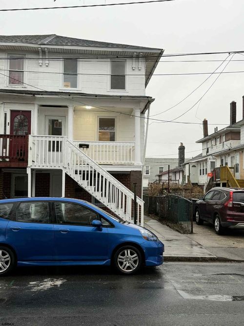 3916 Winchester Ave, Atlantic City, NJ, 08401-3429 | Card Image