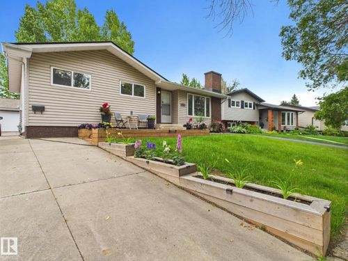 8525 92 Ave, Fort Saskatchewan, AB, T8L1A1 | Card Image