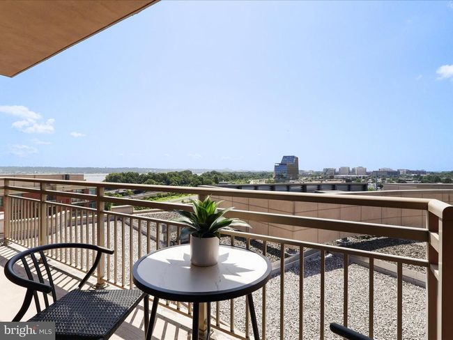 UNIT-851 - 3650 S Glebe Rd, Condo with 2 bedrooms, 2 bathrooms and null parking in ARLINGTON VA | Image 14