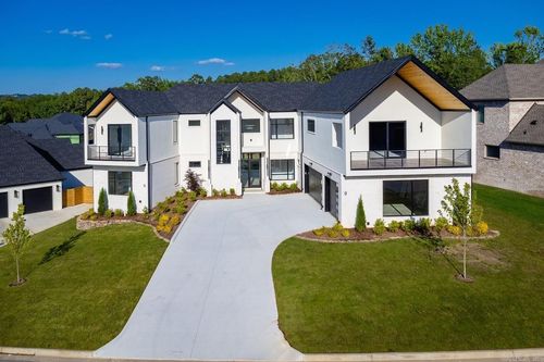 9 Abington Ct, Little Rock, AR, 72223-8049 | Card Image