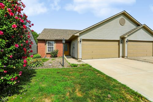 7246 Registry Dr, Indianapolis, IN, 46217-7478 | Card Image