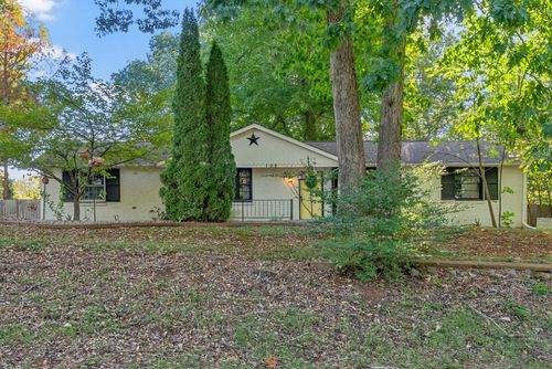 102 Preston Dr, Clarksville, TN, 37042-6226 | Card Image