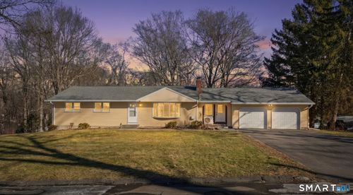 10 Fairlawn Ave, East Hampton, CT, 06424-1007 | Card Image