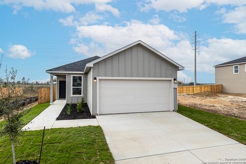 4121 Woodside Dr, Seguin, TX, 78155-3266 | Card Image