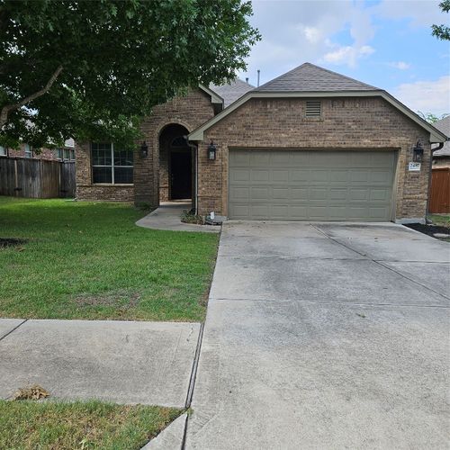 2487 Santa Barbara Loop, Round Rock, TX, 78665-5677 | Card Image