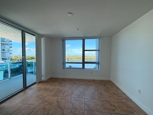 701n-2641 N Flamingo Rd, Sunrise, FL, 33323 | Card Image