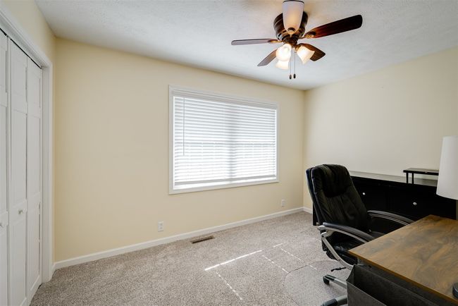 307 Blue Jay Dr, House other with 4 bedrooms, 4 bathrooms and 2 parking in Le Roy IL | Image 20