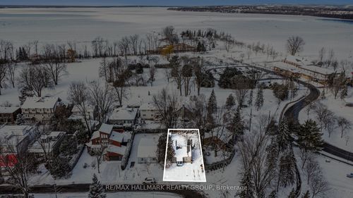 {{alt}} | Card Image