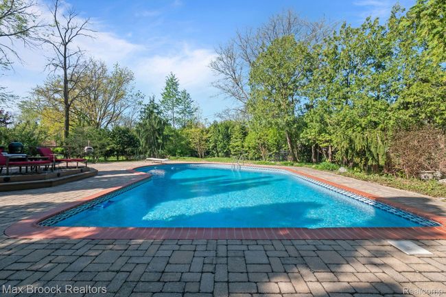 22491 N Nottingham Dr, House other with 4 bedrooms, 3 bathrooms and null parking in Beverly Hills MI | Image 37