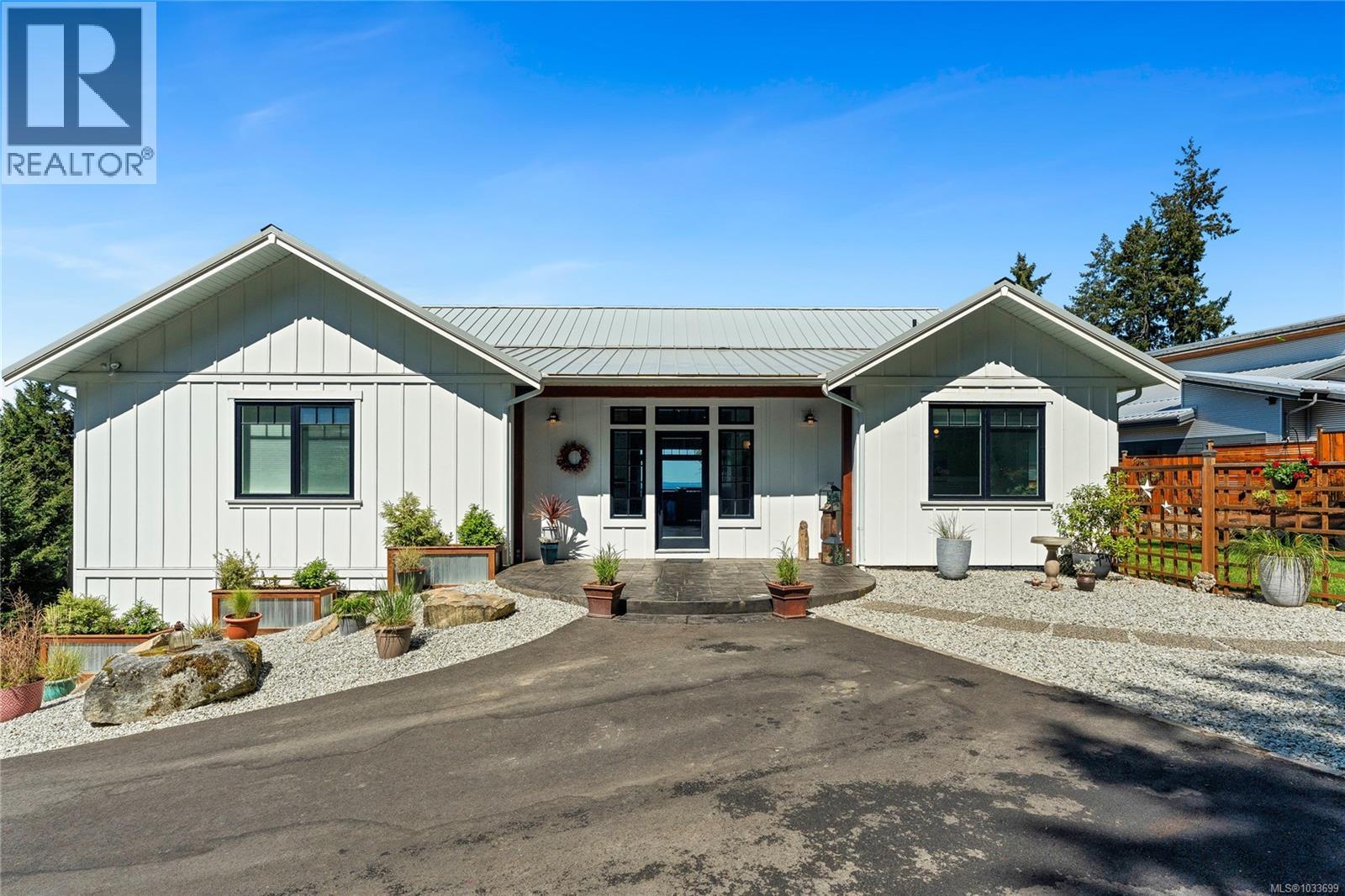 Residential in Salt Spring 5
