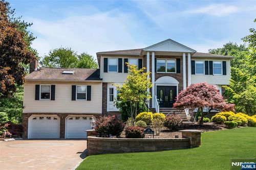24 Fox Hollow Rd, Ramsey, NJ, 07446-1447 | Card Image
