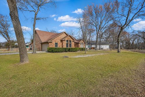 101 Idlewood Rd, Enchanted Oaks, TX, 75156-8851 | Card Image