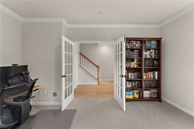 1001 Mohawk Ln, Townhouse with 3 bedrooms, 3 bathrooms and 2 parking in Mars PA | Image 5