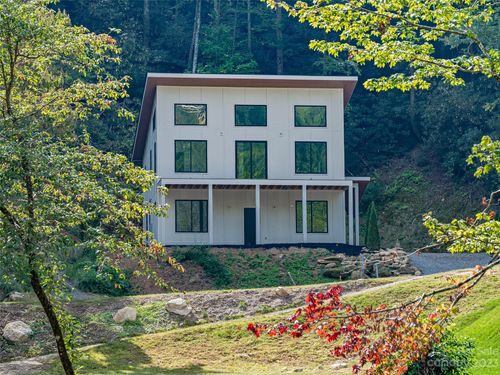 24-200 Fall Creek Dr, Chimney Rock, NC, 28720 | Card Image