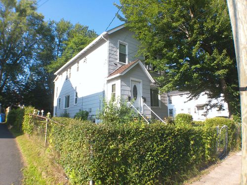 76 Glendale Ave, Hartford, CT, 06106-3002 | Card Image