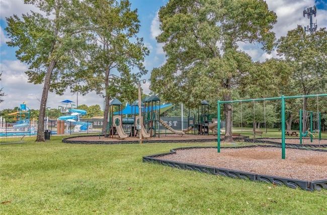 8018 Twining Oaks Ln, House other with 4 bedrooms, 3 bathrooms and 2 parking in Spring TX | Image 50