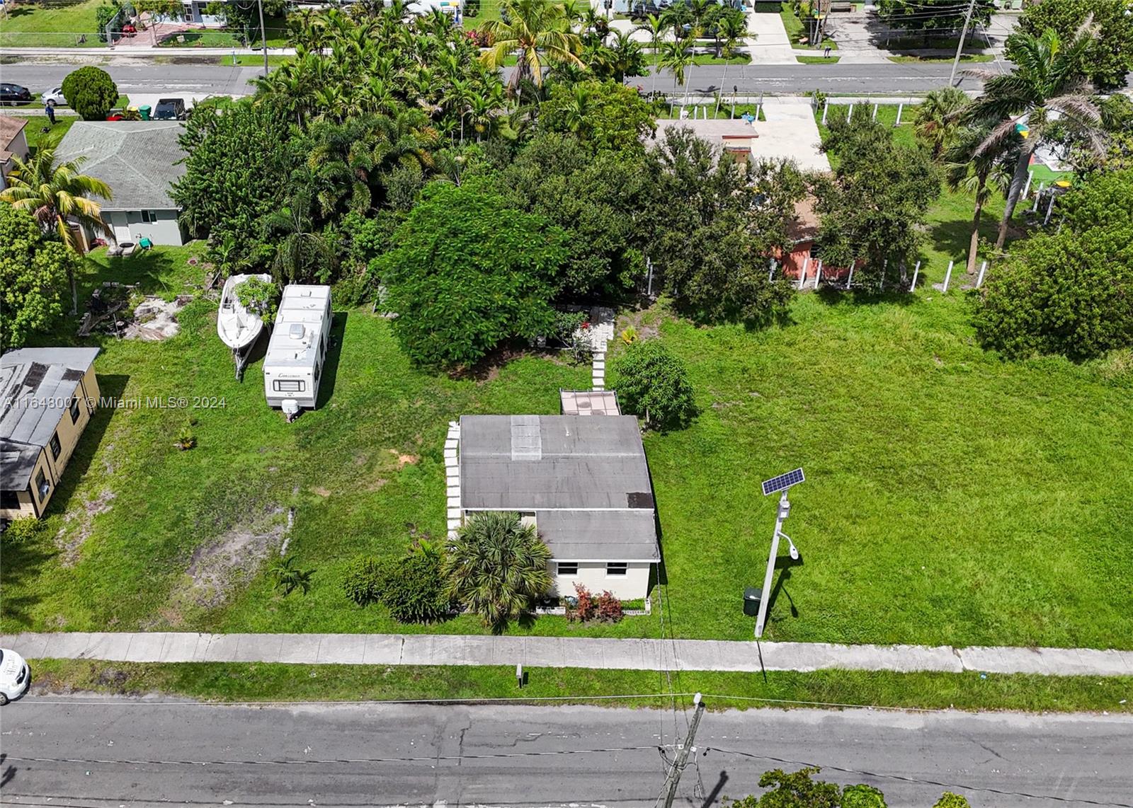 13th Ct, Dania, FL 33004