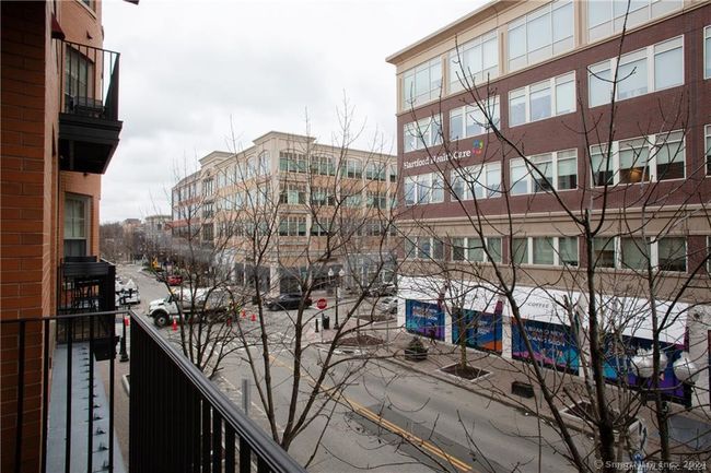 APT-215 - 85 Memorial Rd, Condo with 1 bedrooms, 1 bathrooms and null parking in West Hartford CT | Image 33
