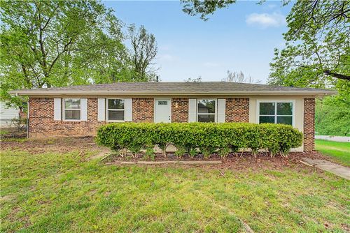 2104 W Wood St, Rogers, AR, 72756-3240 | Card Image