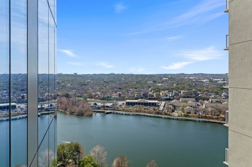1602-44 East Ave, Austin, TX, 78701 | Card Image