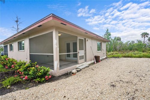 b-1046 Periwinkle Way, SANIBEL, FL, 33957-6911 | Card Image