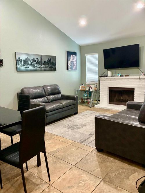 50-445 Almond Dr, Lodi, CA, 95240-6344 | Card Image