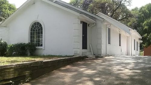 2332 Saint James Dr Nw, Atlanta, GA, 30318-4647 | Card Image