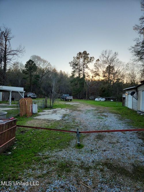 109 Irving Ln, Fayette, MS, 39069-5629 | Card Image