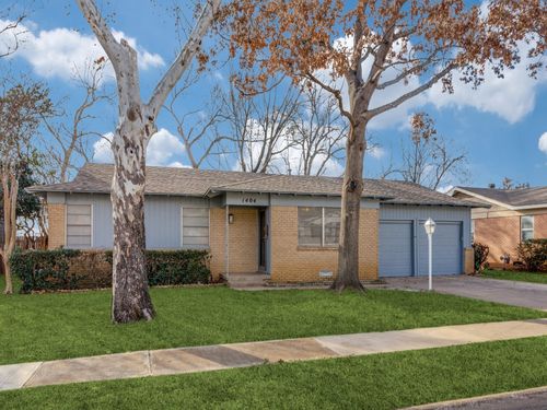 1404 Ravenwood Dr, Arlington, TX, 76013-1564 | Card Image