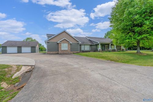 1105 Hammonds Rd, Fyffe, AL, 35971-3329 | Card Image