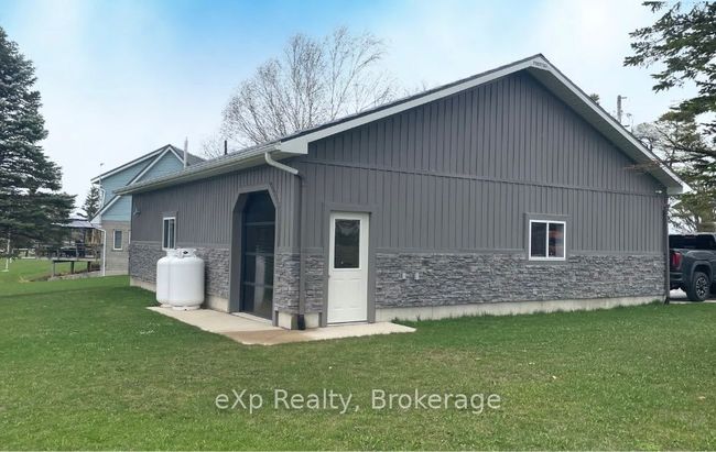 953 Greenock Brant Line, House other with 3 bedrooms, 3 bathrooms and 6 parking in Cargill ON | Image 35
