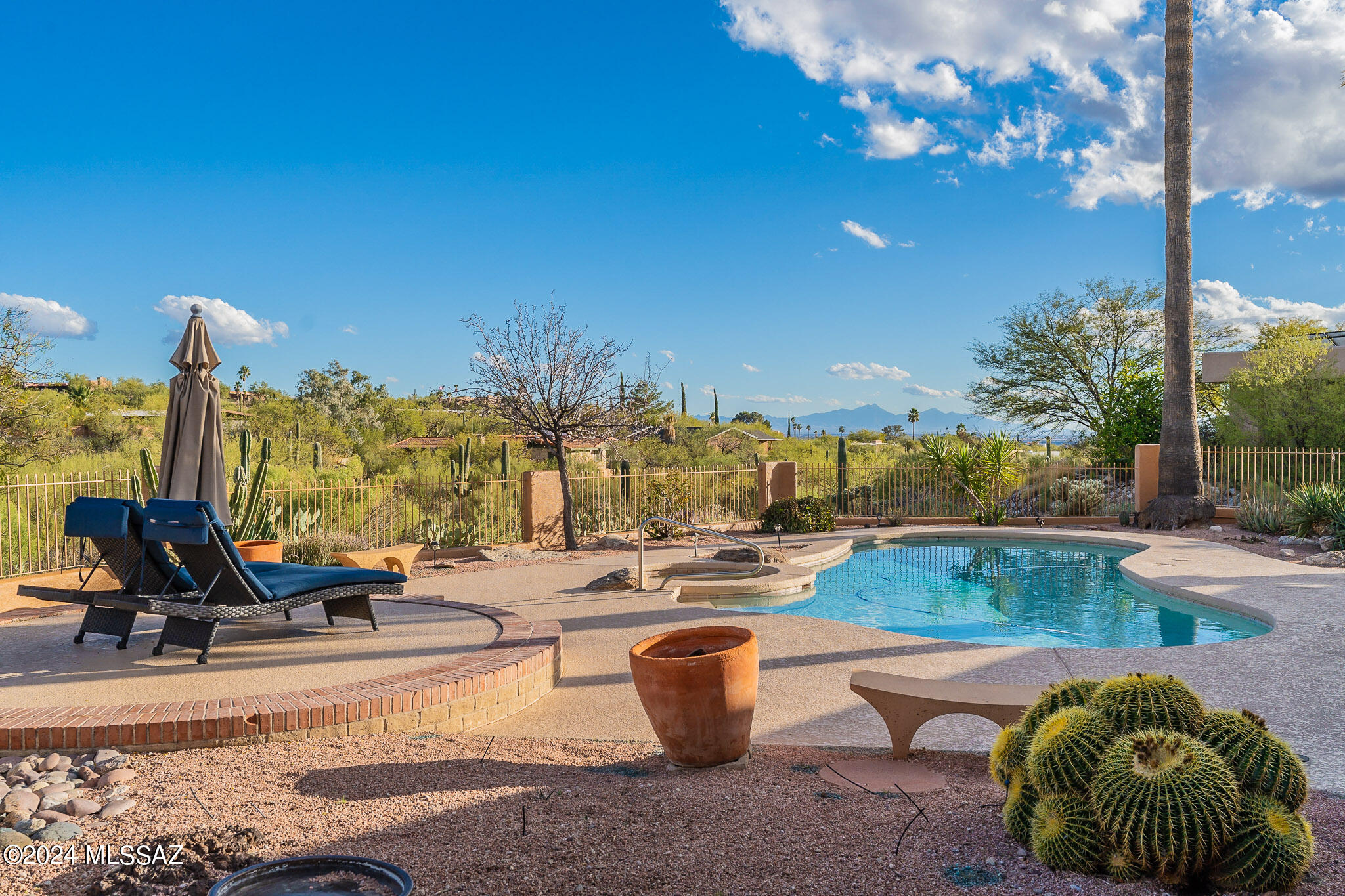 Camino Esquina , Tucson, AZ 85718