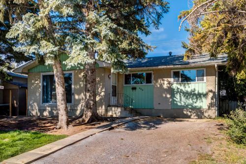 {{alt}} | Card Image