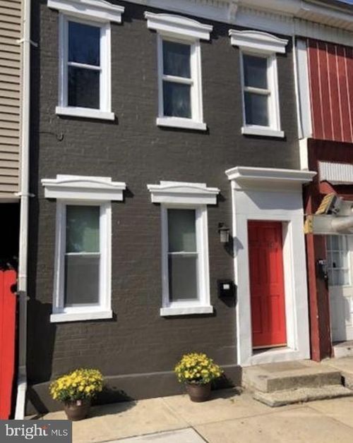 518 S Queen St, YORK, PA, 17403-2738 | Card Image